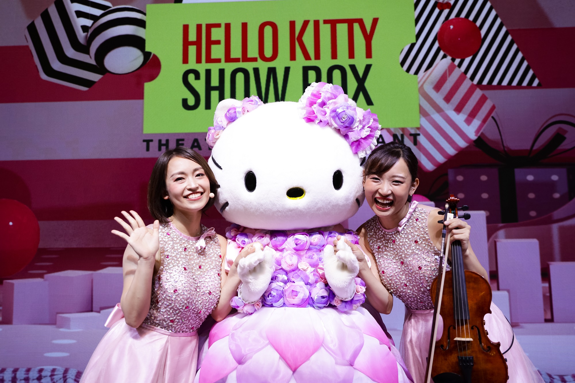Hello Kitty Greets Fans with Song and Dance Every Day at the HELLO KITTY  SHOW BOX, MOSHI MOSHI NIPPON