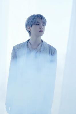 A modest and cool young man with no arrogance: Japanese composer Ryuichi  Sakamoto praises BTS' Suga for his love for music